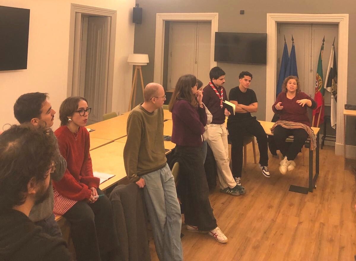 Momento de partilha num dos encontros preparatórios do Fórum Jovem de Carnide